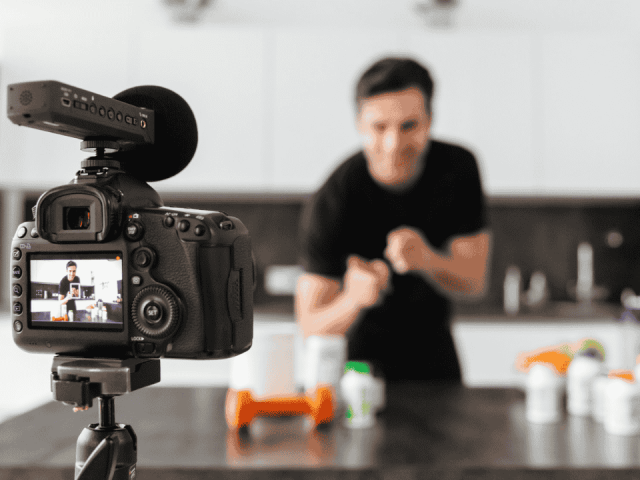 Real ROI Equation: Video Ads vs Image Ads When Creative Volume Is the Bottleneck