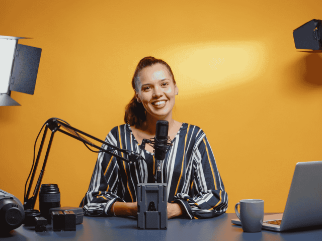 How to Become Content Creator When You Have Full-Time Job: Realistic 2-Hour Daily Plan