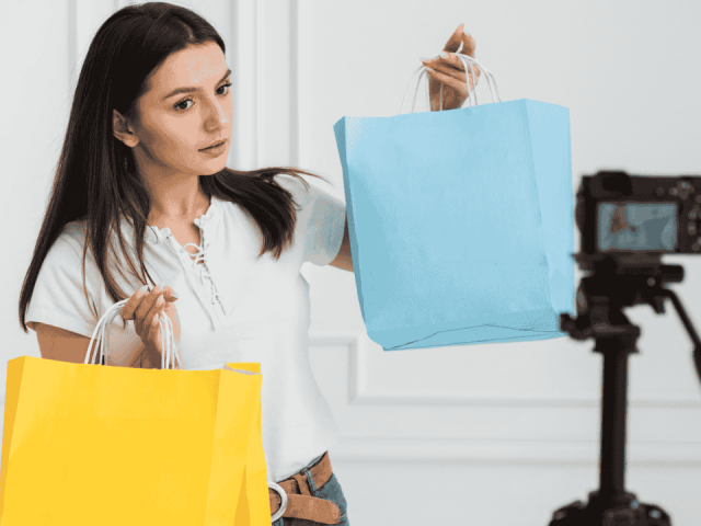 Designing a Product Video Shoot for E-commerce in India That Converts in 3 Seconds