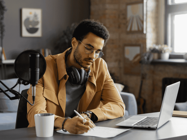 How Content Creator Jobs Are Replacing Traditional Marketing Roles